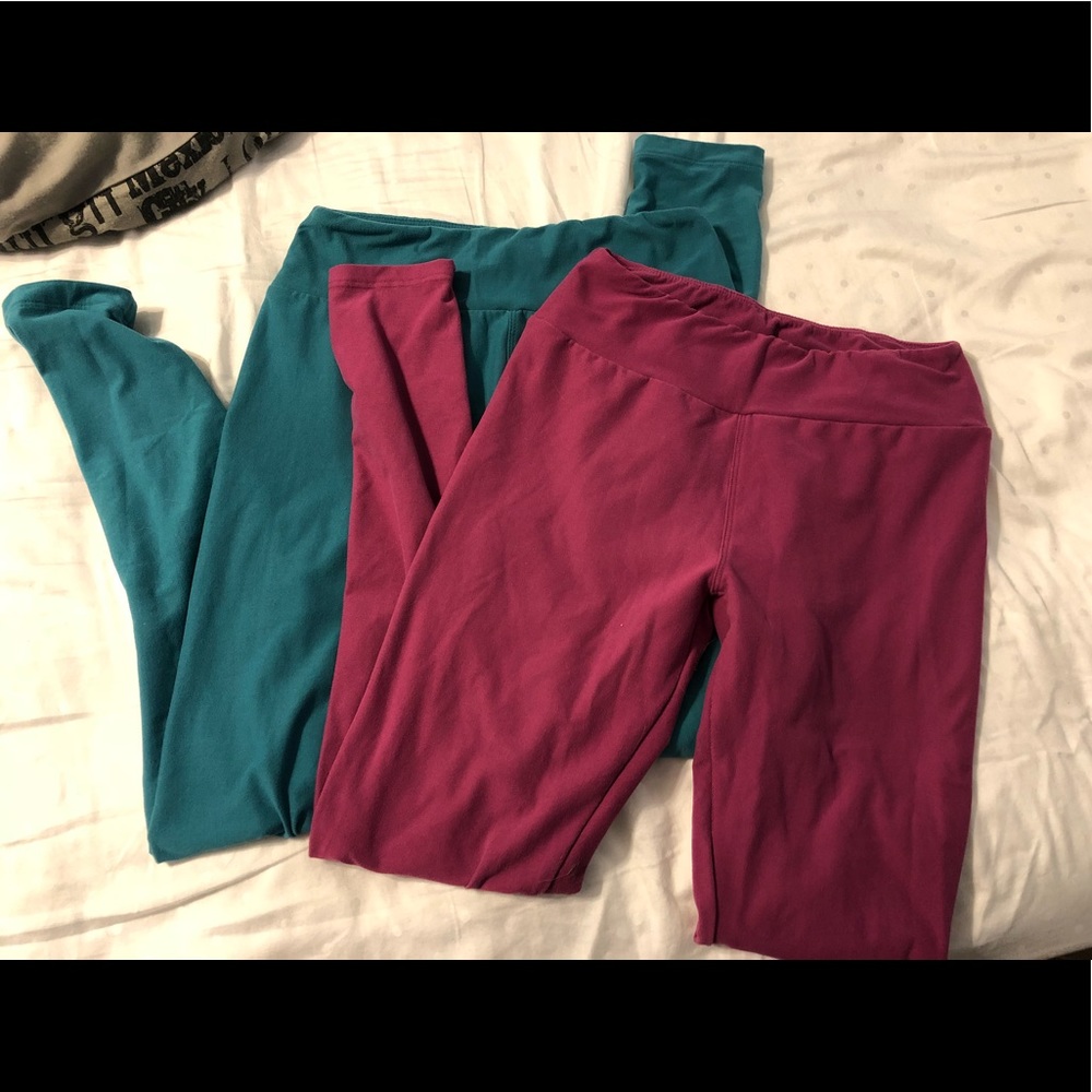 2 pairs is solid LuLaRoe leggings